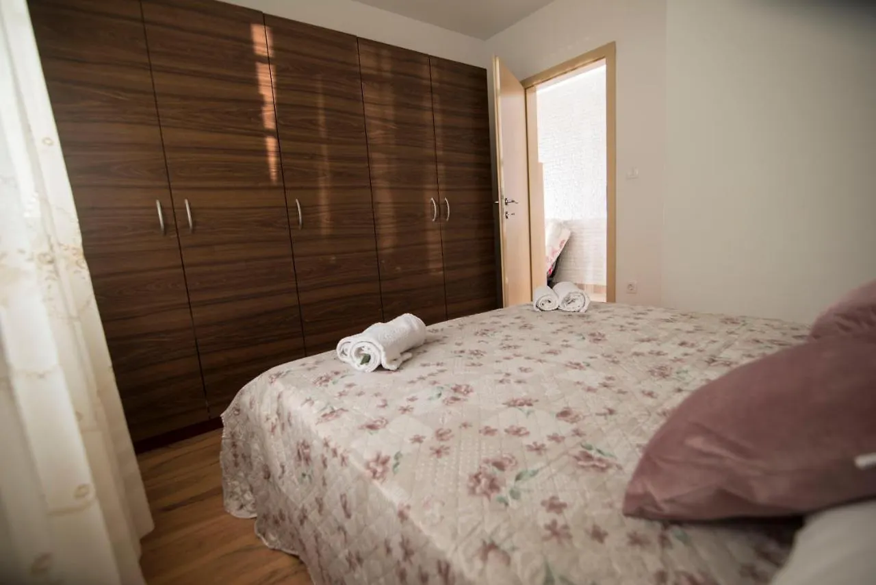 Apartment Alba Medveja