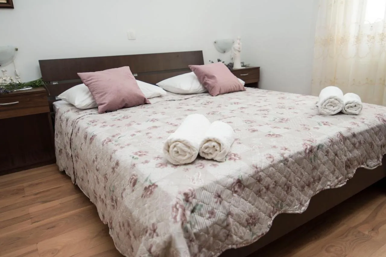 Apartment Alba Medveja